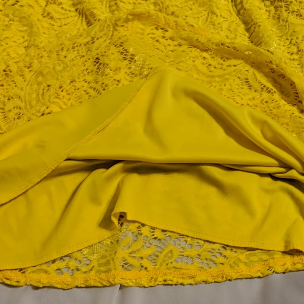 Dress - Picture 3 of 4